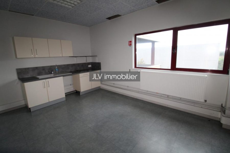 Local commercial à louer à Bergues, 192 m² — photo 5