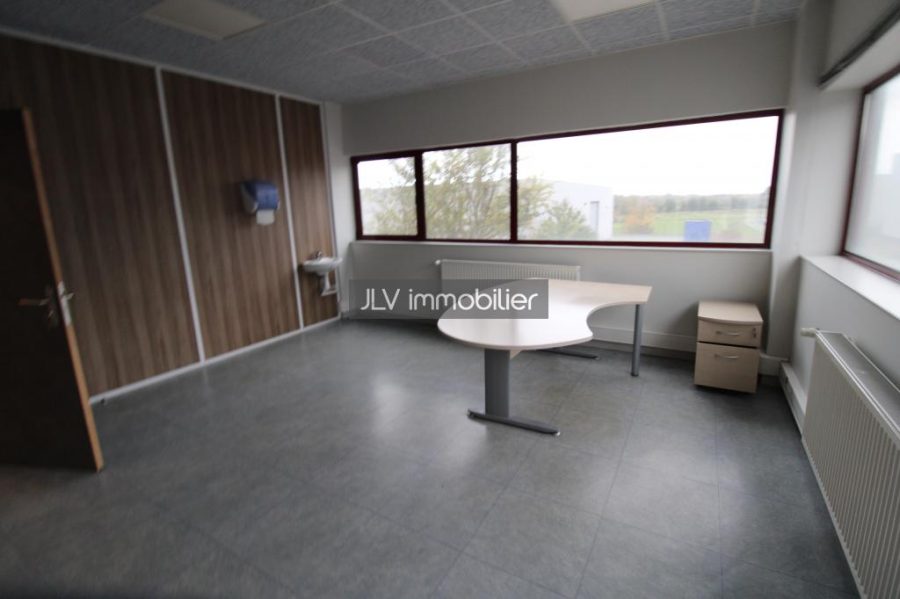 Local commercial à louer à Bergues, 192 m² — photo 8