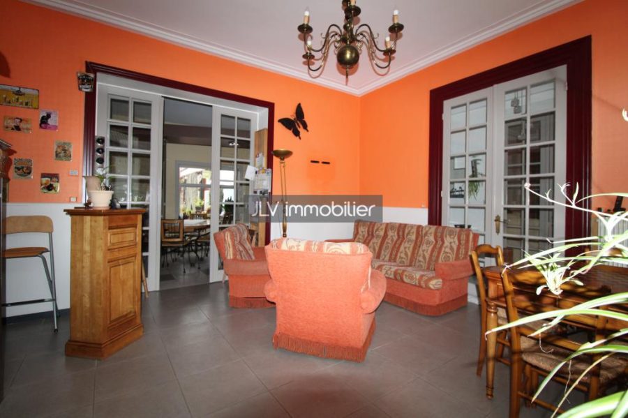 Maison à vendre à Hondschoote, 274 m²