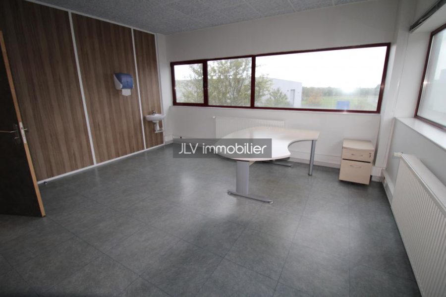 Local commercial à louer à Bergues, 192 m² — photo 9