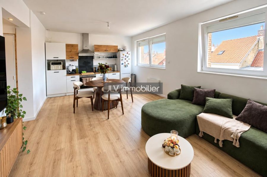 Immeuble à vendre à Loon-Plage, 218 m²
