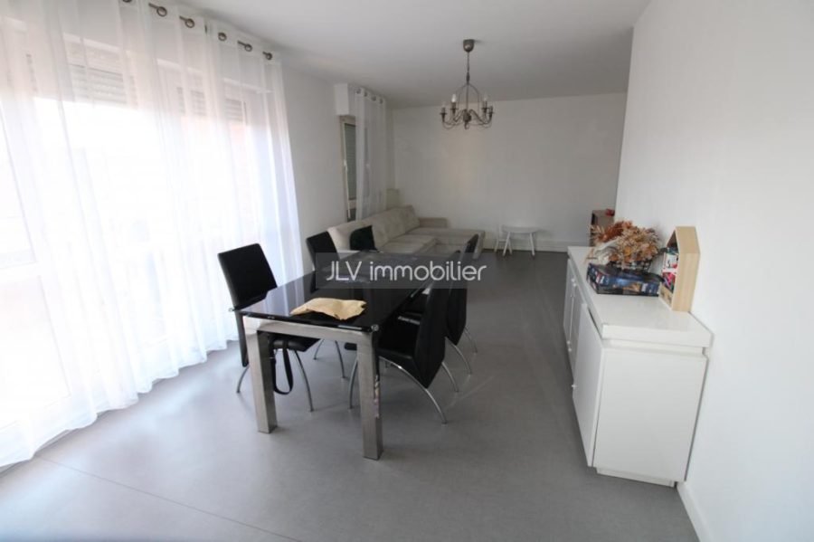 Immeuble à vendre à Saint-Pol-sur-Mer, 736 m² — photo 10