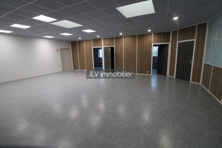 Local commercial à louer à Bergues, 192 m² — photo 4