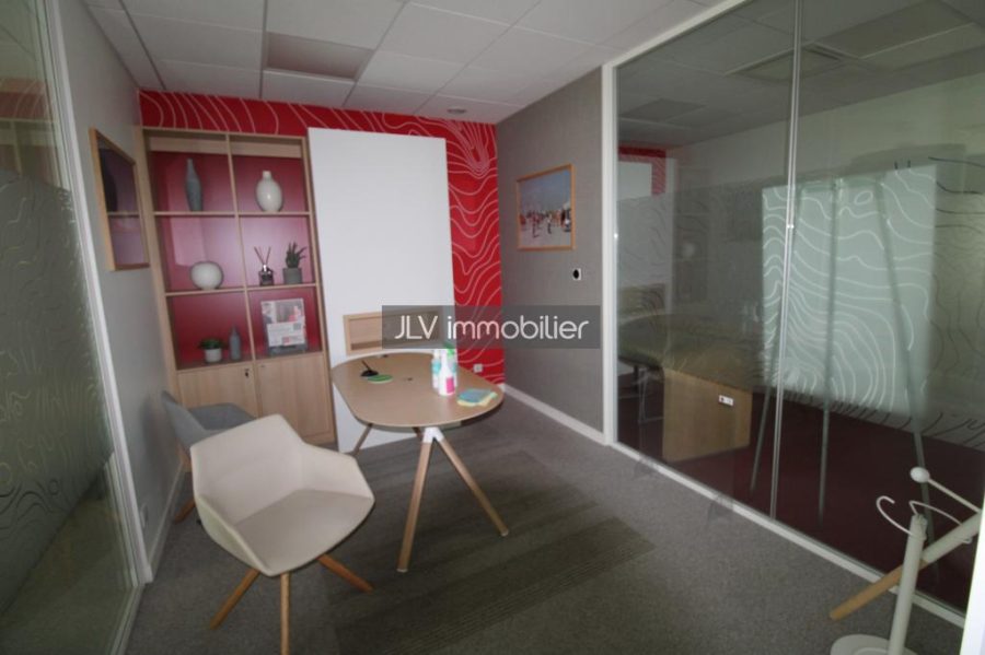 Immeuble à vendre à Saint-Pol-sur-Mer, 736 m² — photo 3