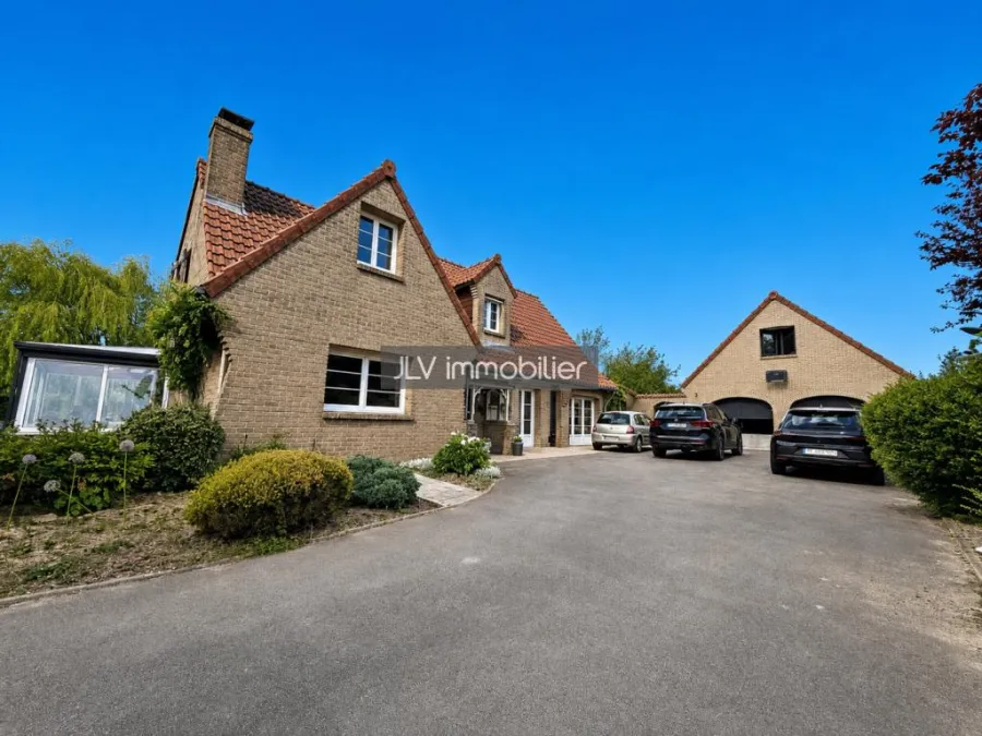 Maison à vendre à Rexpoëde, 175 m² — photo 1